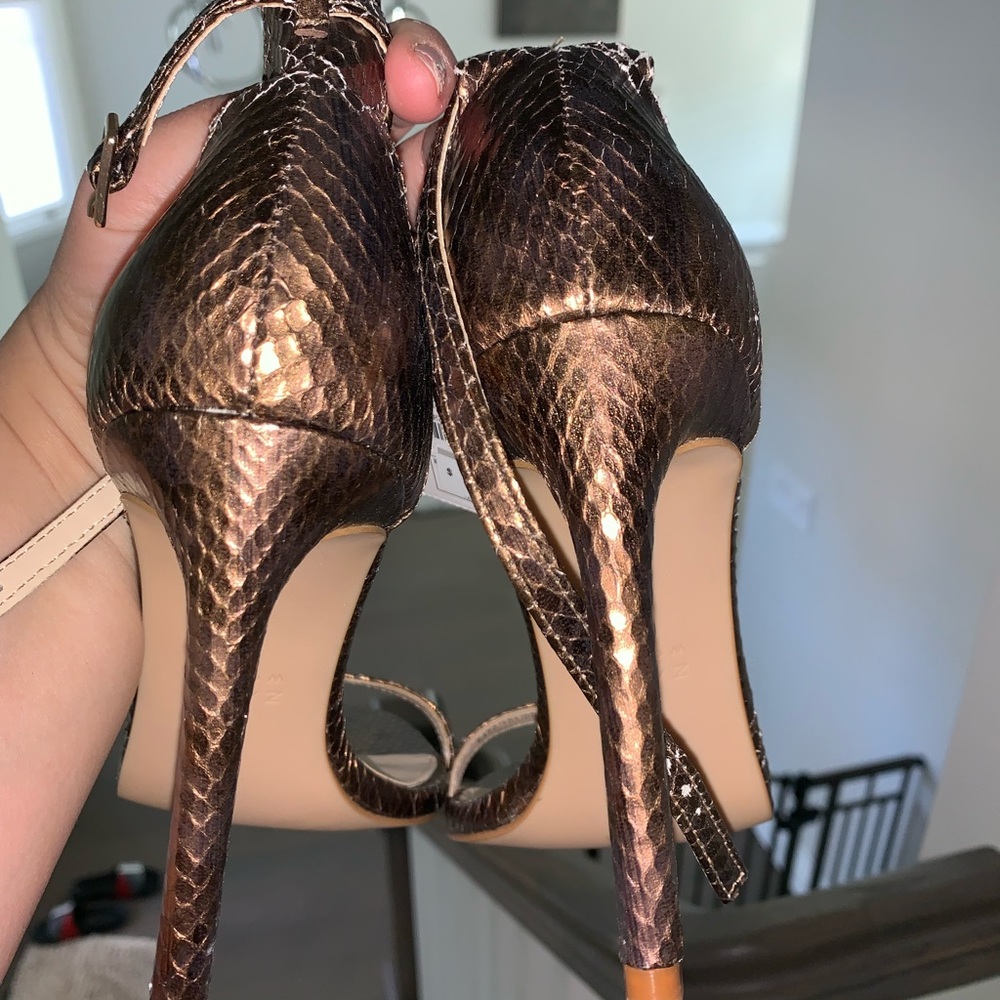 Zara - Picture 6 of 8
